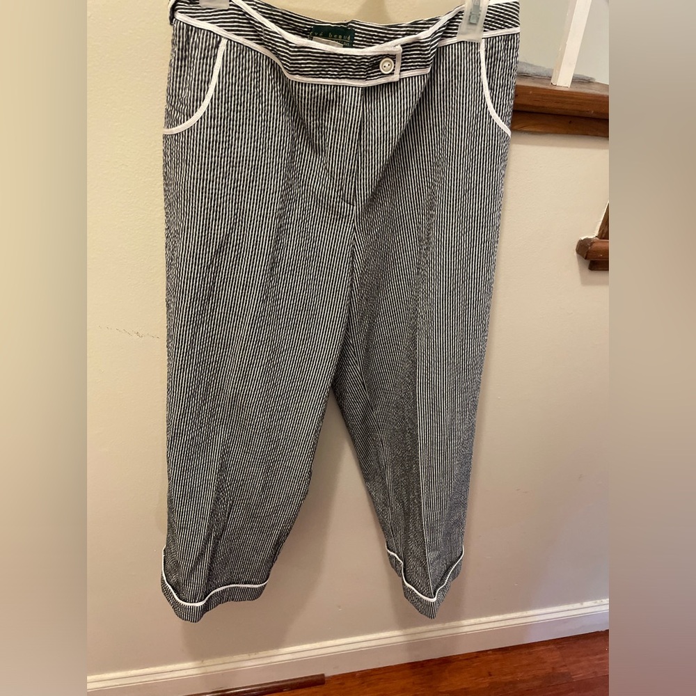 Black and White Seersucker cropped pants size 12 harve benard  Pants